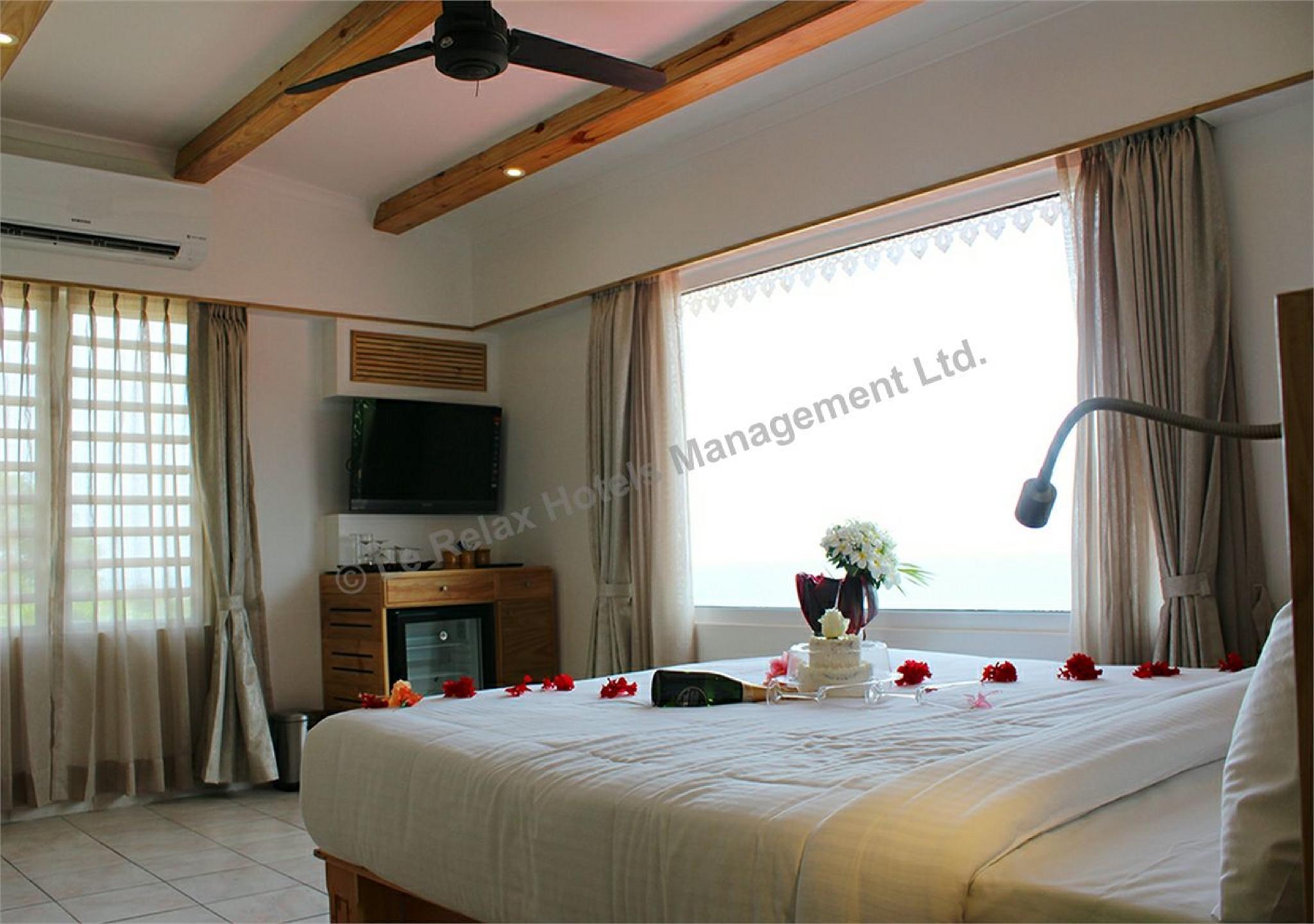 Le Relax Hotel And Restaurant Anse Royale Buitenkant foto